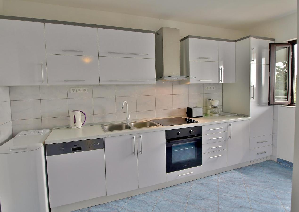 Apartments Eufemija Rab Town Exterior photo