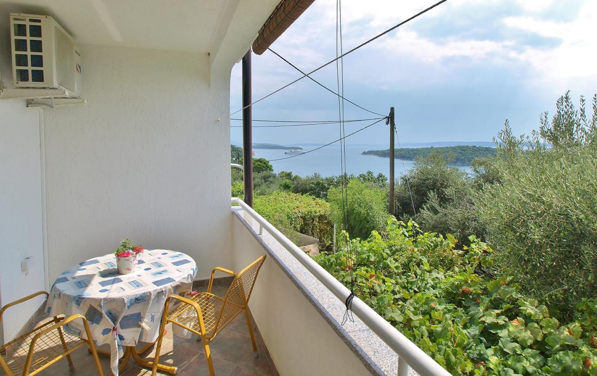 Apartments Eufemija Rab Town Exterior photo