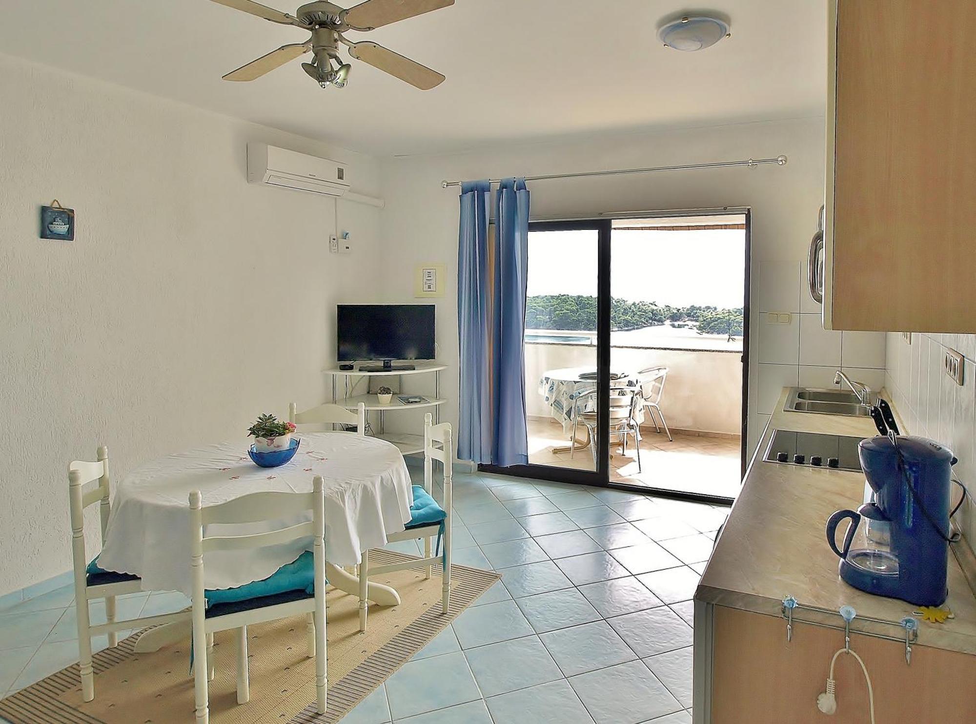 Apartments Eufemija Rab Town Exterior photo